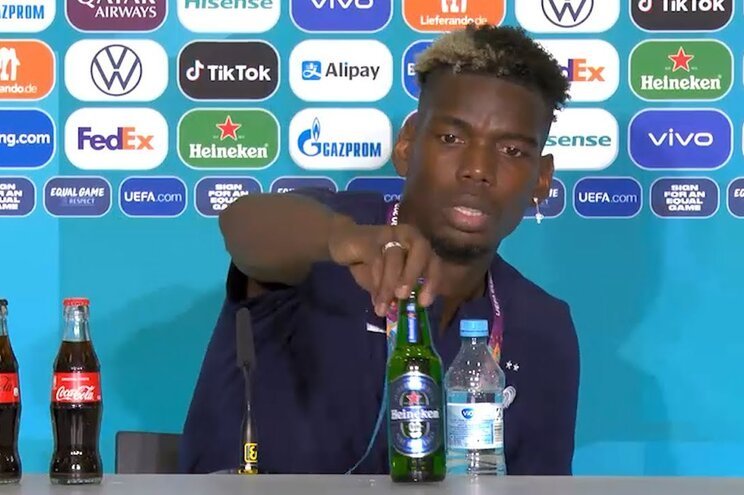  Depois de CR7 rejeitar a Coca-Cola, Pogba despreza a Heineken